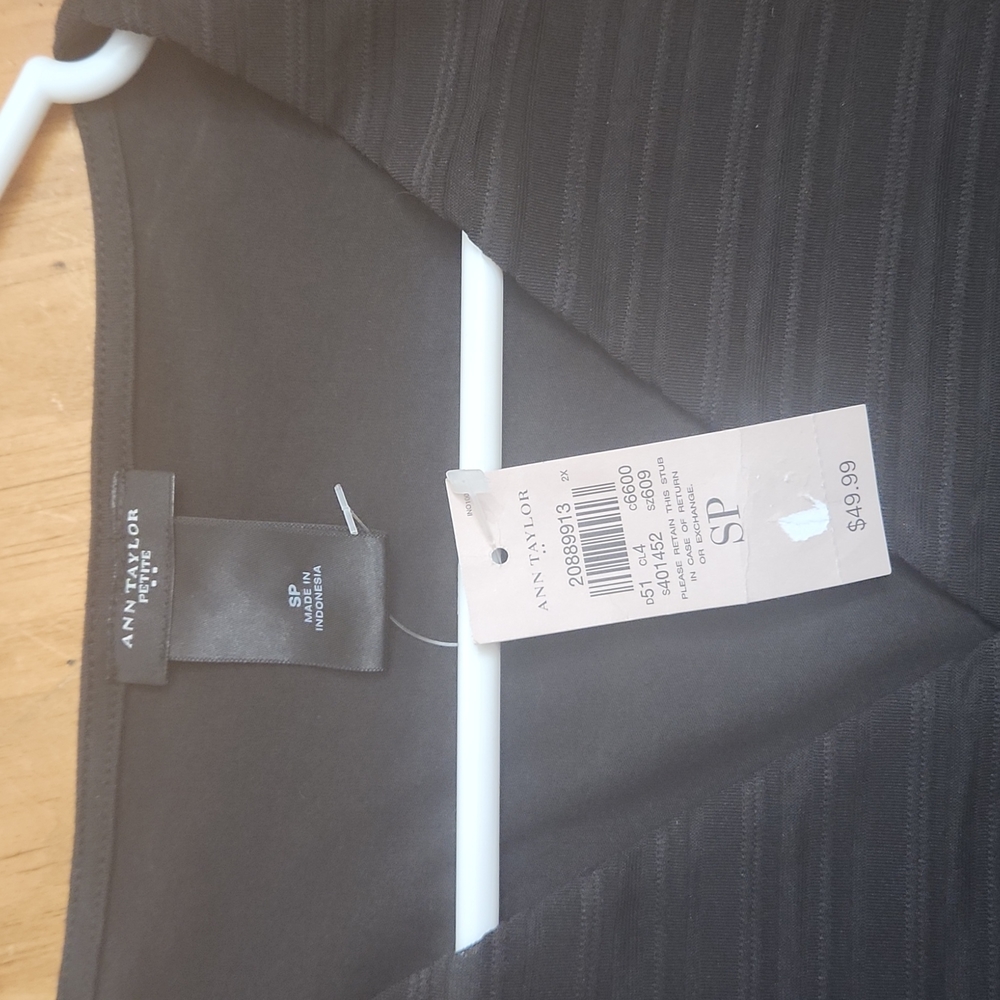 Blouse - Picture 2 of 3